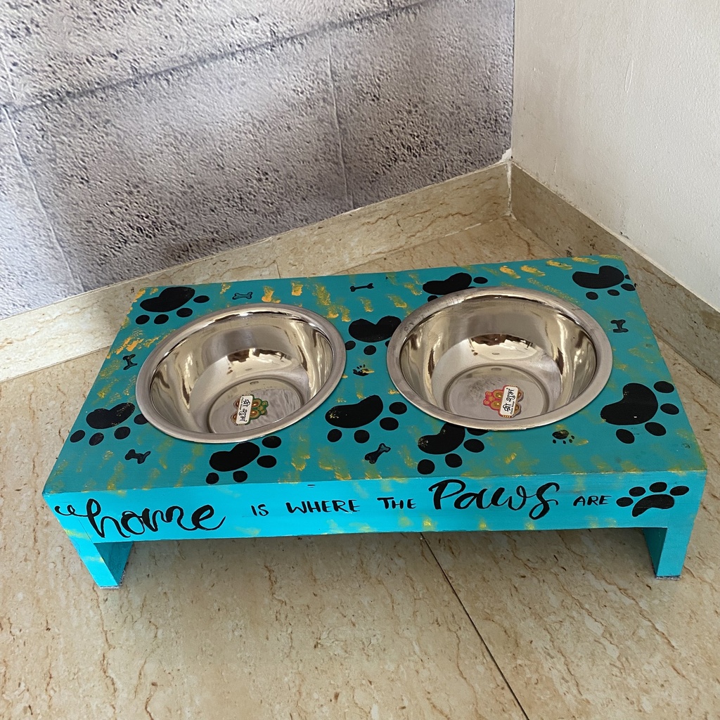 Dog Feeder